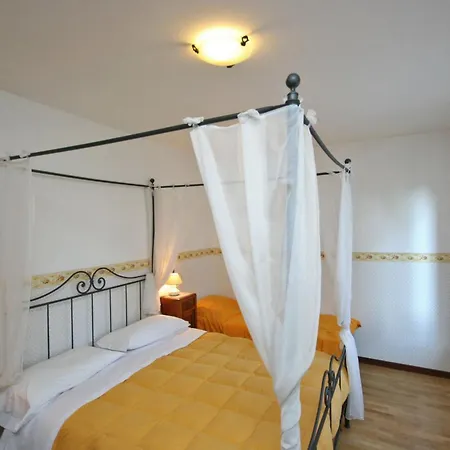 Hotel Podere Caldaruccio La Pineta 22 People