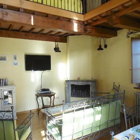 Podere Caldaruccio La Pineta 22 People Hotel