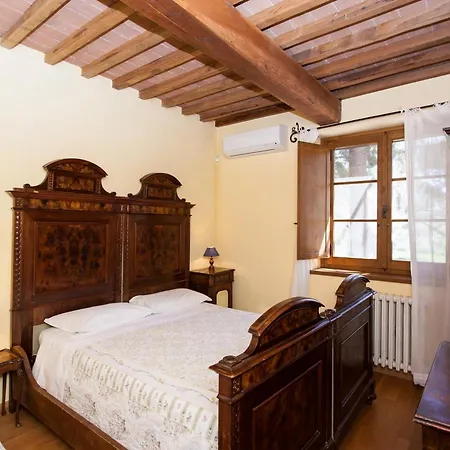 Podere Caldaruccio La Pineta 22 People Hotel 4*