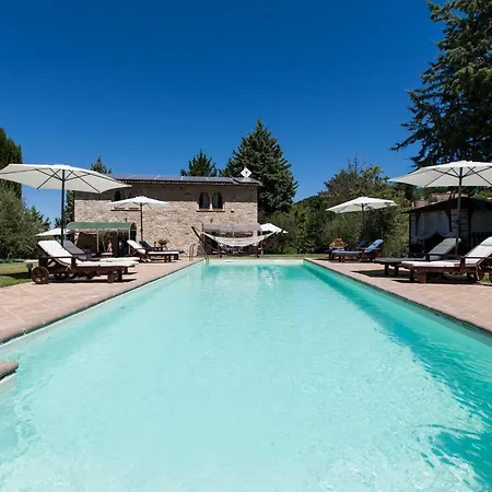 Hotel Podere Caldaruccio La Pineta 22 People 4*