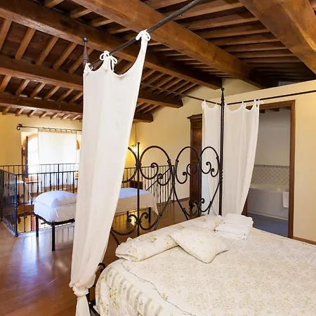 Hotel Podere Caldaruccio La Pineta 22 People