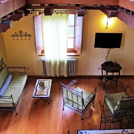 Podere Caldaruccio La Pineta 22 People Hotel