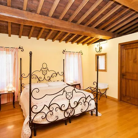 Hotel Podere Caldaruccio La Pineta 22 People