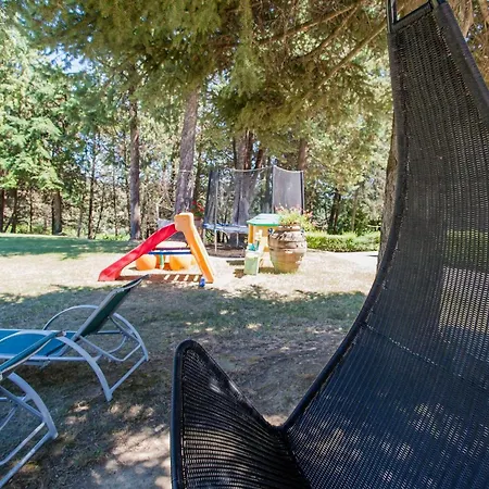 Podere Caldaruccio La Pineta 22 People Hotel